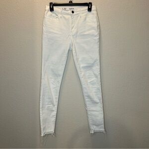 a.n.a Women's Crisp White Skinny Jeans